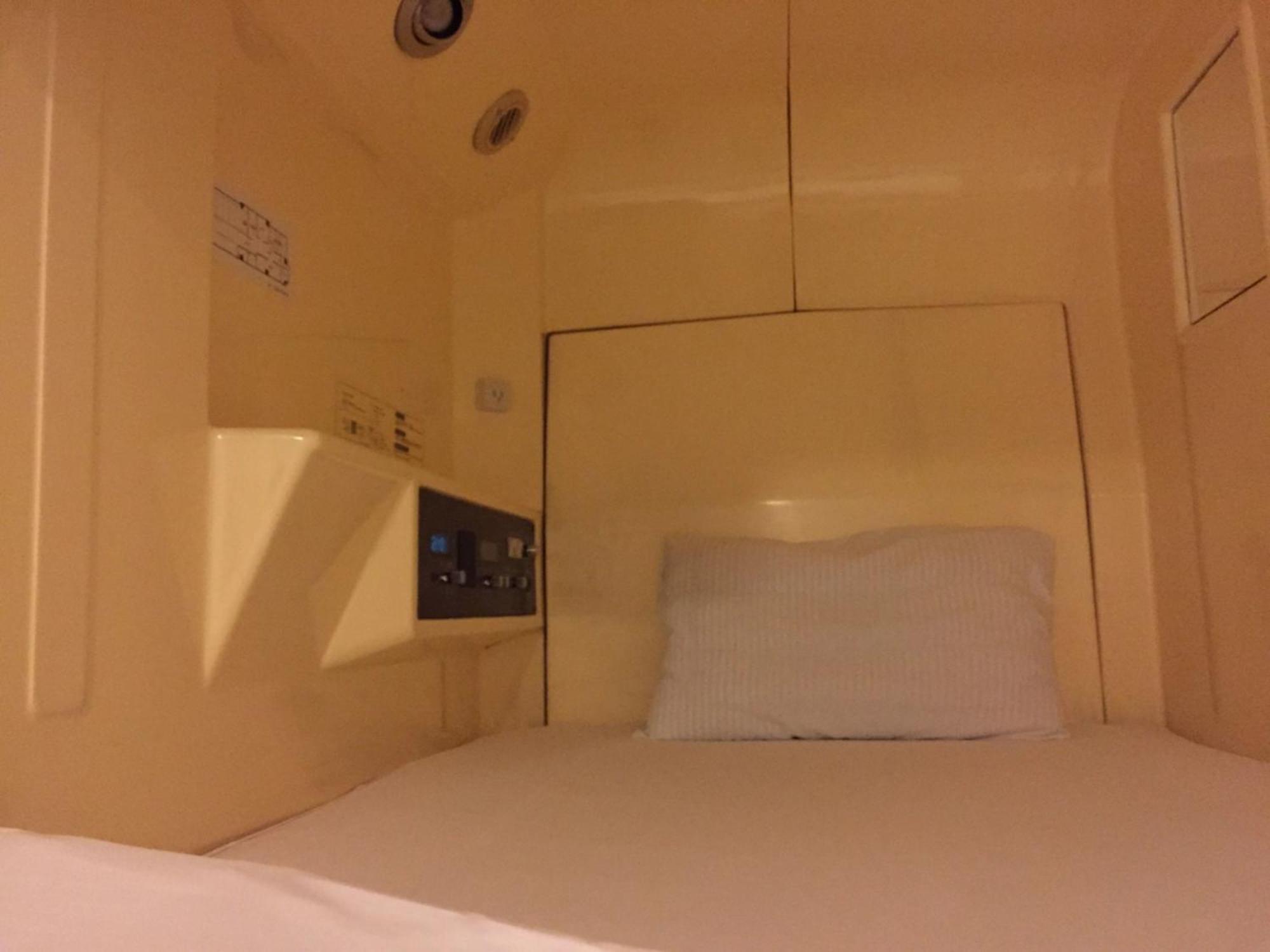 Male Only Capsule Hamamatsucho - Vacation 68799v Tokio